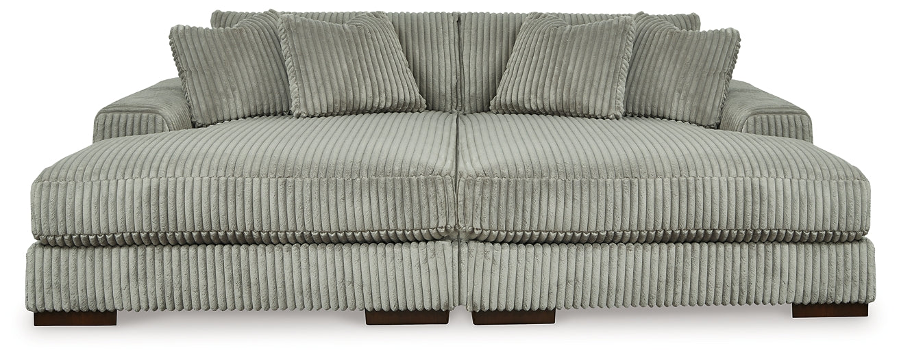 Lindyn Super Chaise