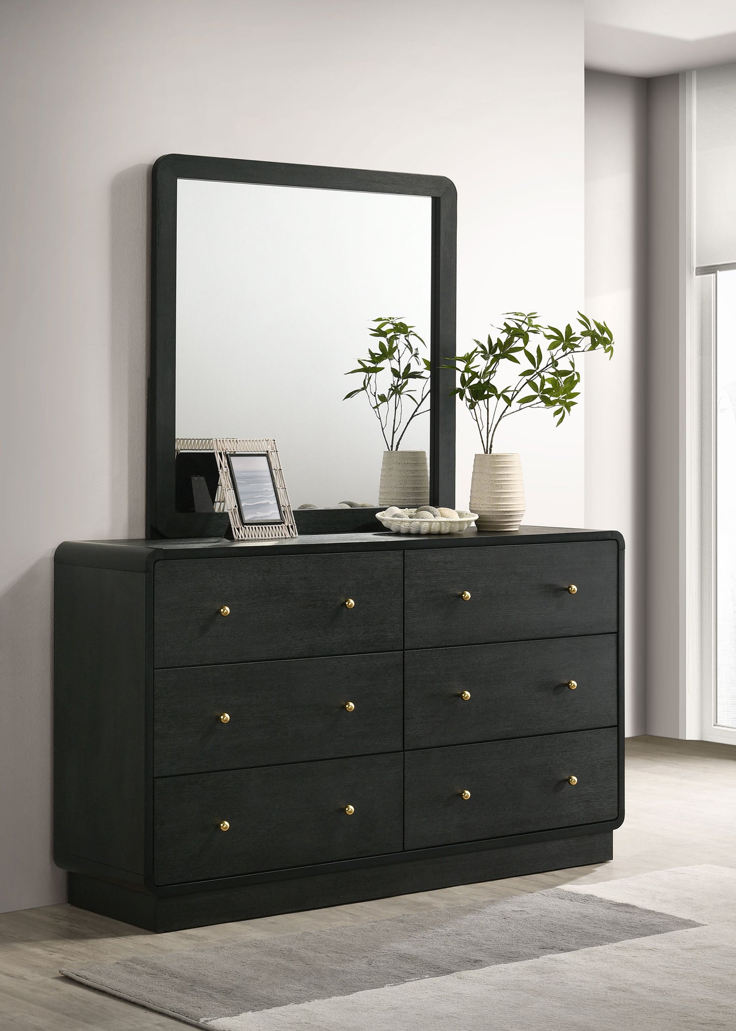 Cavelle 6-drawer Dresser and Mirror Black